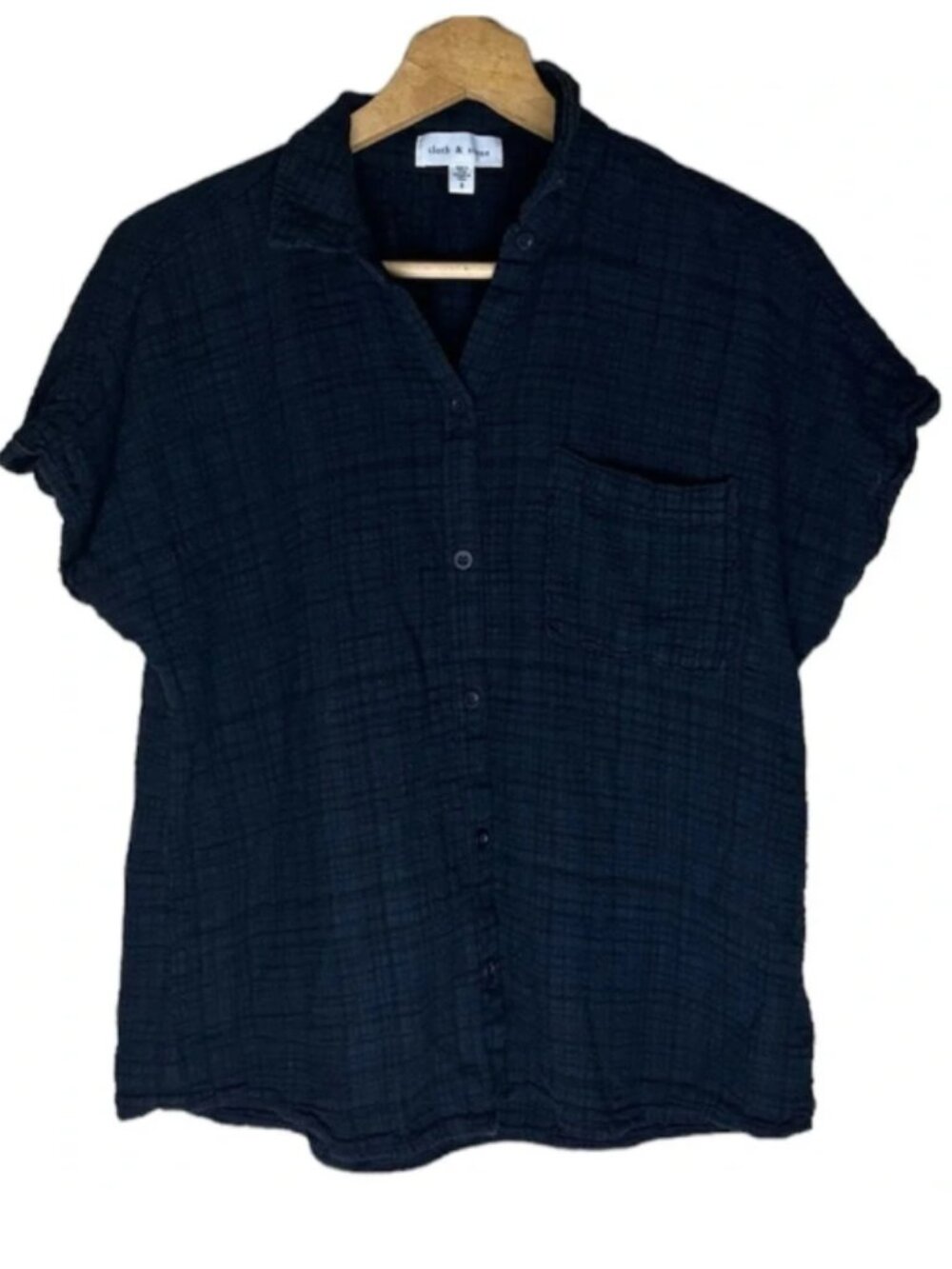 Evereve Cloth & Stone Textured Short Sleeve Resort Shirt Black sz Small